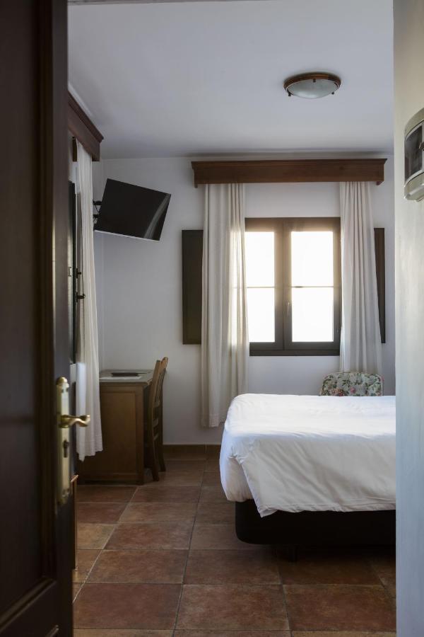 Hotel Tugasa Sierra Y Cal Olvera Exteriör bild
